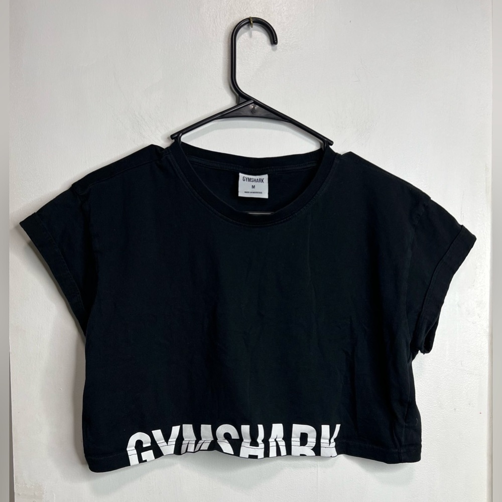 Gymshark Cropped Black Tee